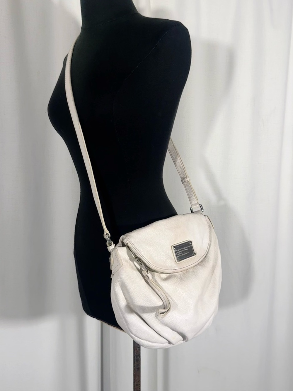 Marc by Marc Jacobs Classic Q Natasha Ivory Leather Crossbody Bag - Picture 7 of 12